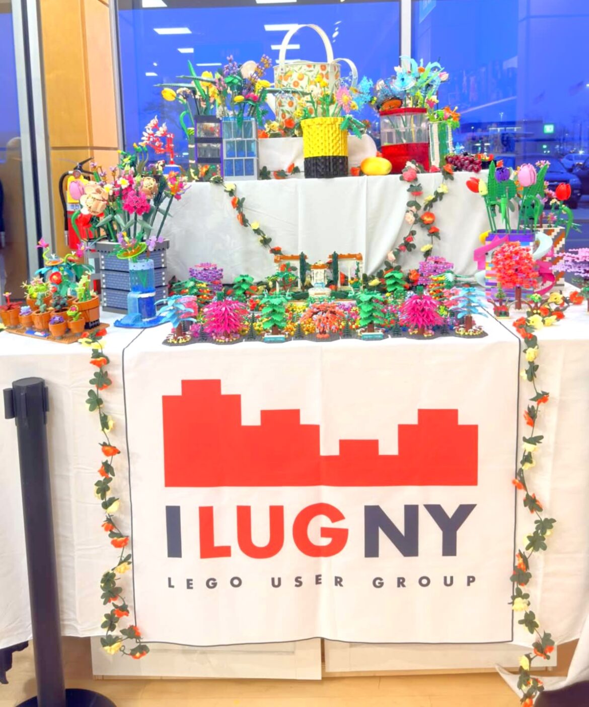 ILUGNY Floral Display at Bricks and Minifigures West Babylon